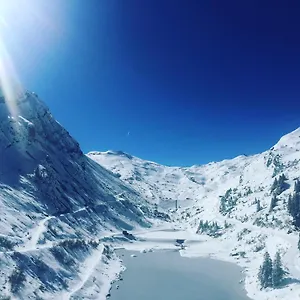 https://penthouse-apartment-28m-in-avoriaz-right-next-to-3-ski.hotels-rhonealpes.com